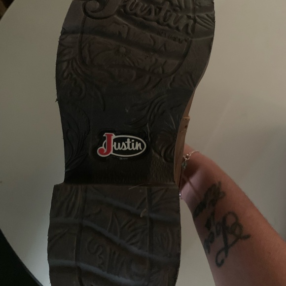 Women’s Cowboy Boots - Picture 3 of 3